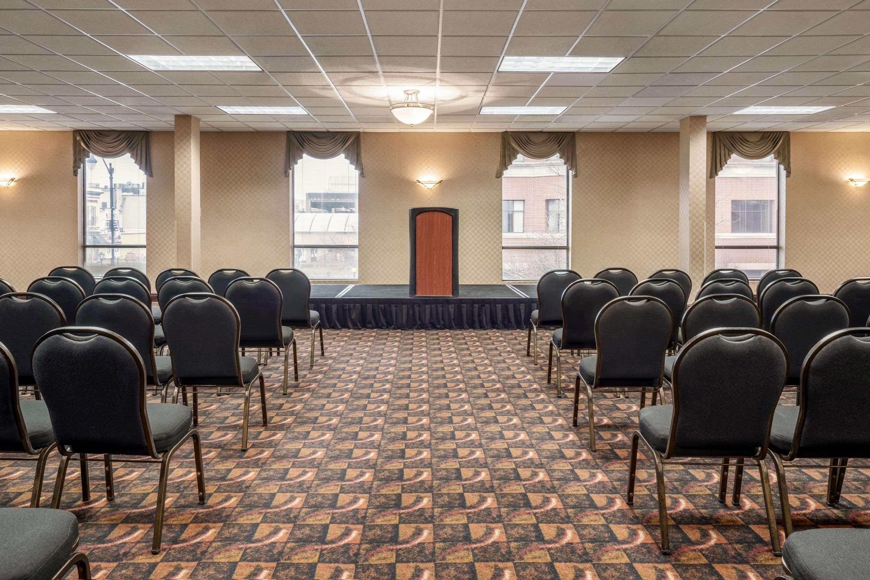 Wyndham Springfield City Centre Экстерьер фото