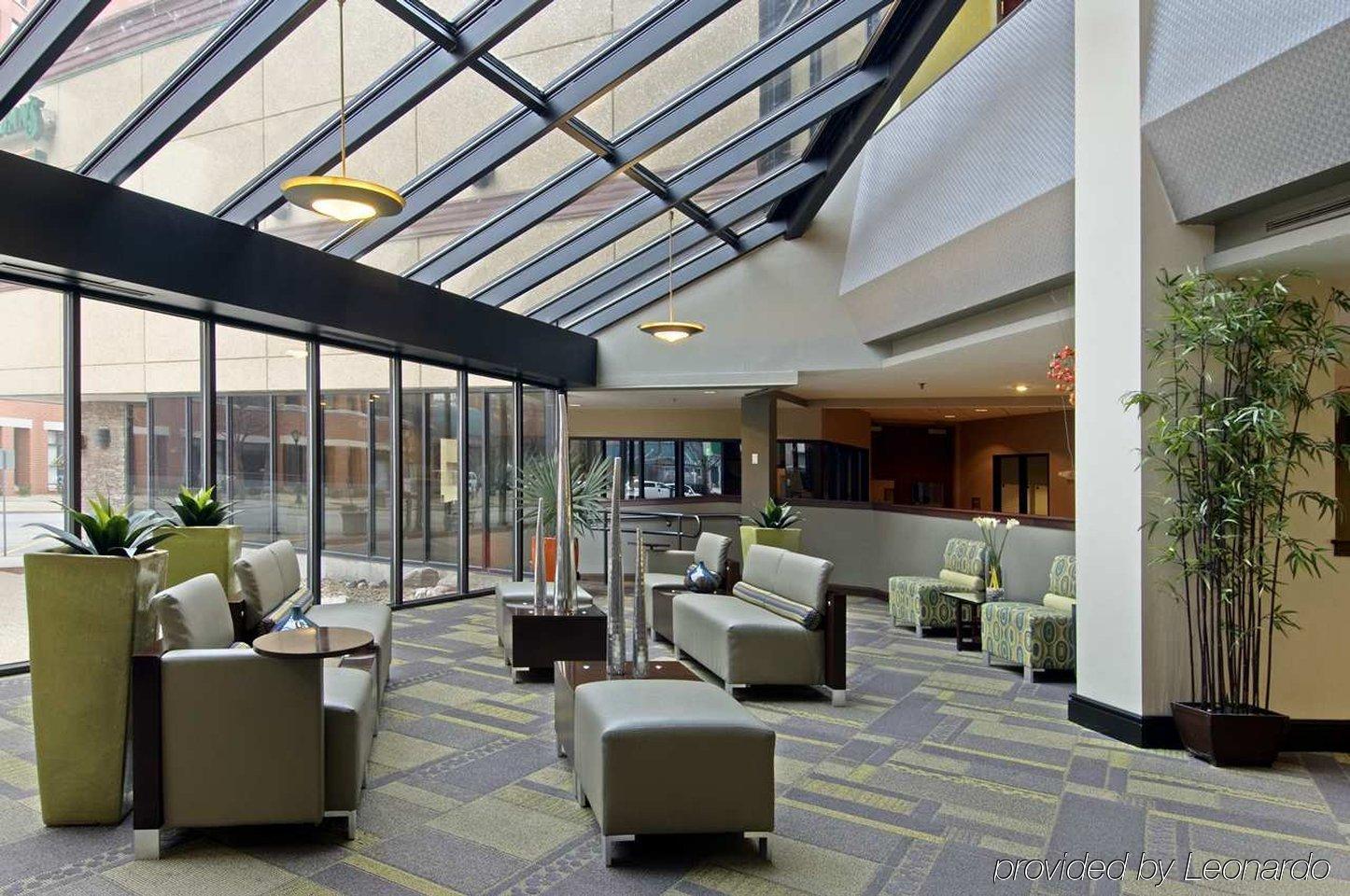Wyndham Springfield City Centre Интерьер фото